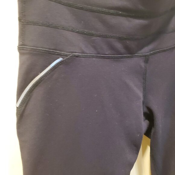 Athleta Black Capri Leggings Size S - Picture 3 of 11